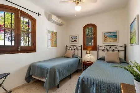 Hébergement de vacances Hermosa Casa Con Terraza E Increibles Vistas Al Mar Y La Montana Nerja
