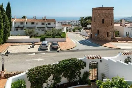 Hermosa Casa Con Terraza E Increibles Vistas Al Mar Y La Montana Nerja Espagne